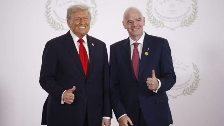 Трамп вручит трофей на финале чемпионата мира, говорит Инфантино