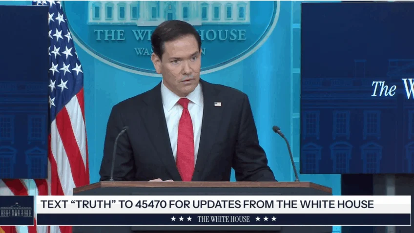 Marco Rubio diz que 10 marinheiros civis morreram no Estreito de Ormuz