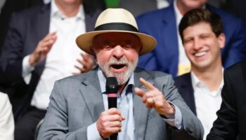Прямой эфир: Лула посещает буровое судно Petrobras на экваториальной окраине