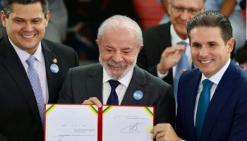 Лула объединяет Мотту и Альколумбре для продвижения правительственных программ